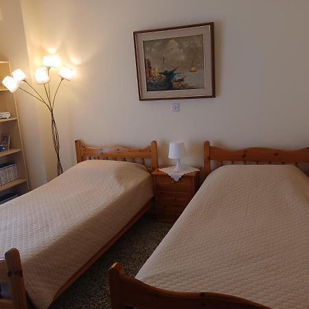 Seaside Family Apartment Loutraki Bagian luar foto