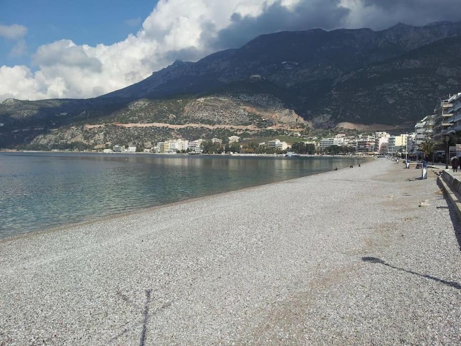 Seaside Family Apartment Loutraki Bagian luar foto