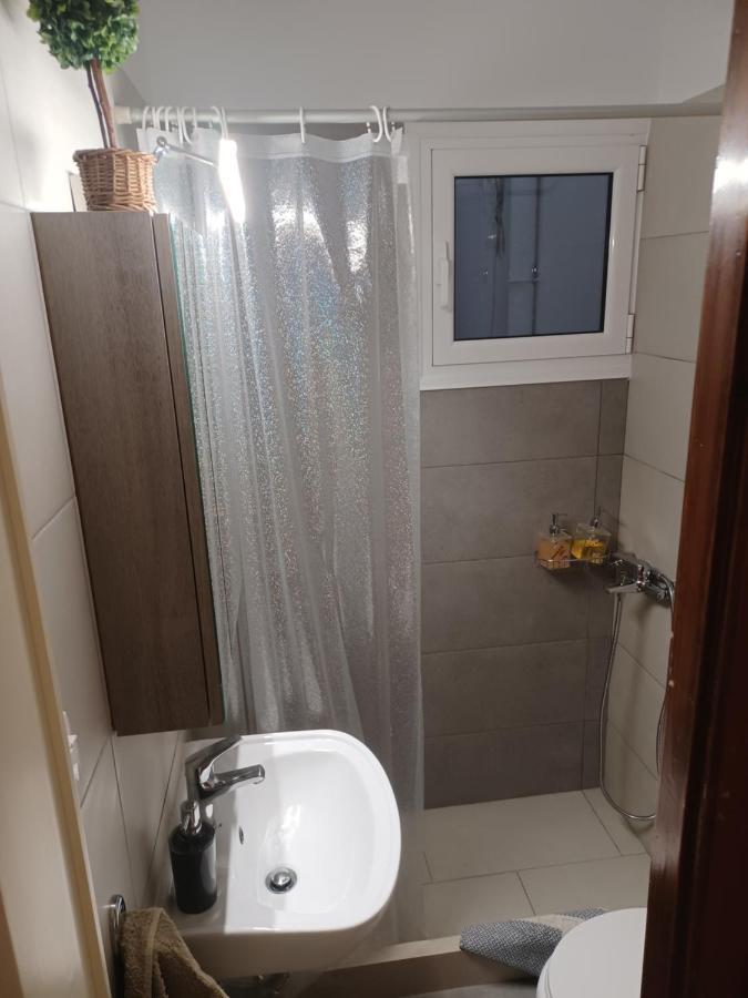 Seaside Family Apartment Loutraki Bagian luar foto