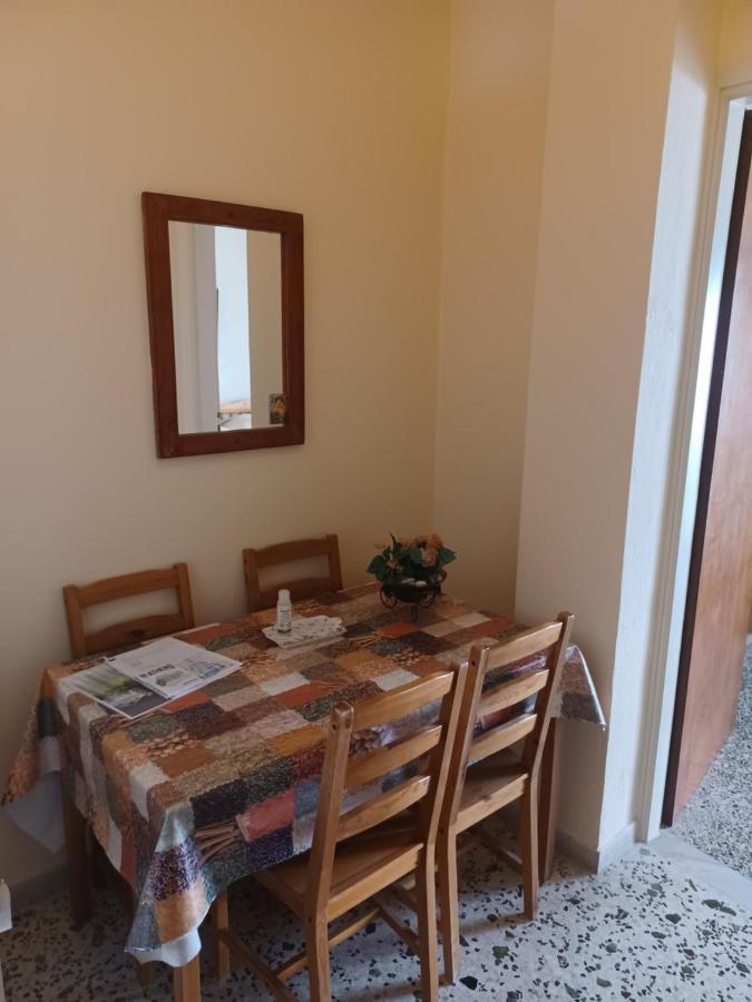 Seaside Family Apartment Loutraki Bagian luar foto